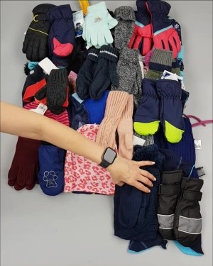 Фотография  587 - Шапки, шарфы, перчатки детские СТОК#3 кг, ЛОТ №2452 оптом в Кызыле и республике Тыва