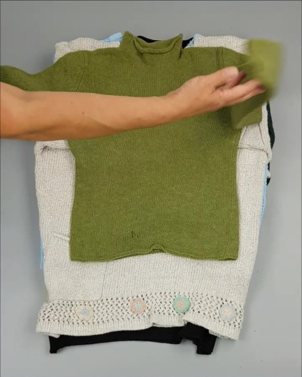 Фотография  785 - Джемпер муж+жен экстра#15 кг , Лот№2612 оптом в Кызыле и республике Тыва