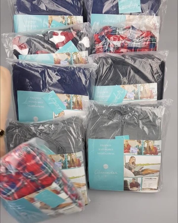 Фотография  552 - Халаты, комбинезоны (семейный) СТОК CAN#10 кг, ЛОТ №4448 оптом в Кызыле и республике Тыва