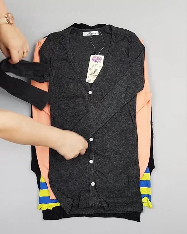 Фотография  835 - Джемпера легкие Корея#20 шт, ЛОТ №5081 оптом в Кызыле и республике Тыва