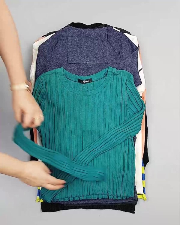 Фотография  673 - Джемпера легкие Корея#20 шт, ЛОТ №5081 оптом в Кызыле и республике Тыва