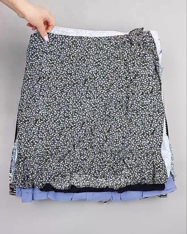 Фотография  624 - Юбки Bestseller 44#5 кг, ЛОТ №6121 оптом в Кызыле и республике Тыва