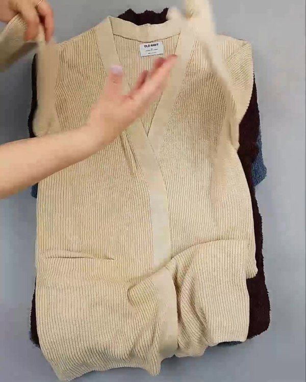 Фотография  334 - Кардиганы СТОК CAN#10 кг, ЛОТ №6474 оптом в Кызыле и республике Тыва