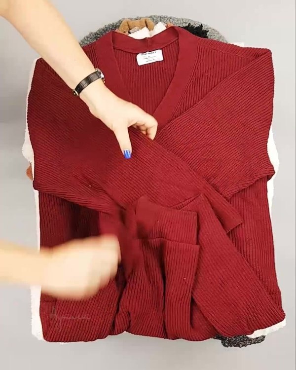 Фотография  860 - Кардиганы СТОК CAN#10 кг, ЛОТ №6887 оптом в Кызыле и республике Тыва