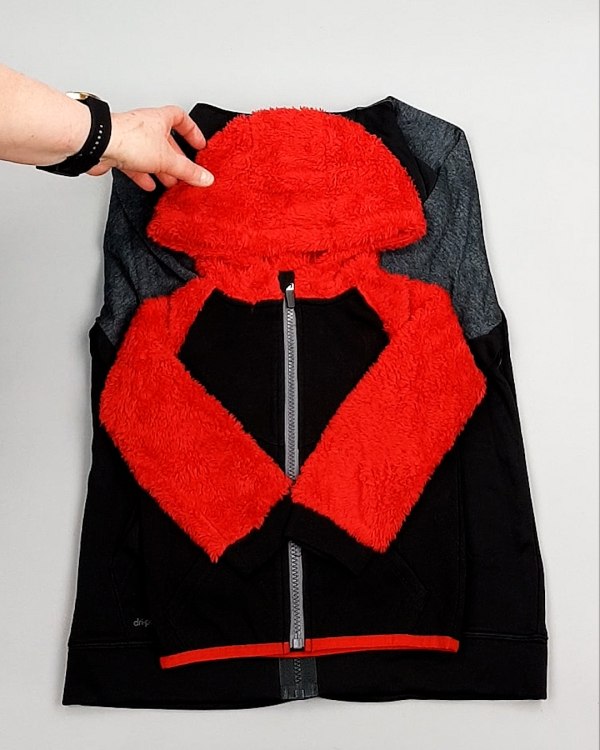 Фотография  404 - Спортивные костюмы дети CAN#6 кг оптом в Кызыле и республике Тыва