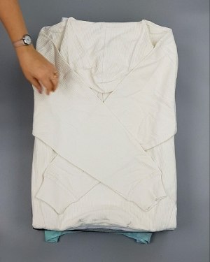 Фотография  901 - HOODIE CAN 084#10 кг, ЛОТ №7034 оптом в Кызыле и республике Тыва