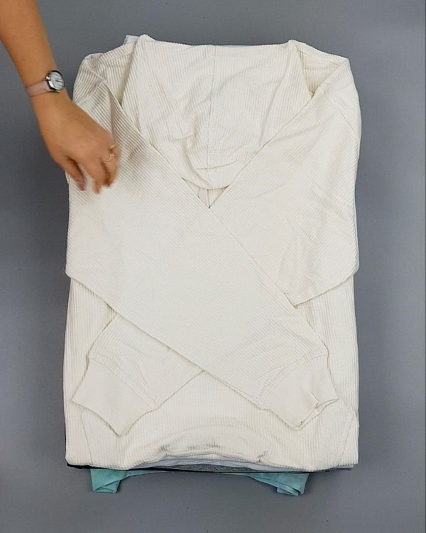 Фотография  768 - HOODIE CAN 084#10 кг, ЛОТ №7034 оптом в Кызыле и республике Тыва