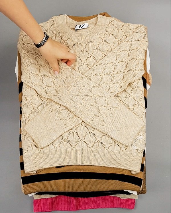 Фотография  951 - Джемпера Bestseller 104#7 кг, ЛОТ №7227 оптом в Кызыле и республике Тыва