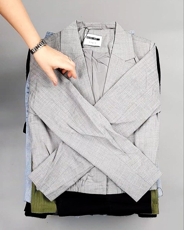 Фотография  923 - Bestseller Winter mix 104#15 кг, ЛОТ №7347 оптом в Кызыле и республике Тыва