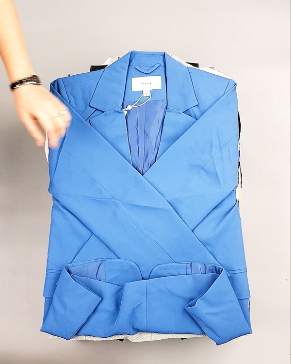 Фотография  903 - Bestseller Winter mix 104#15 кг, ЛОТ №7343 оптом в Кызыле и республике Тыва