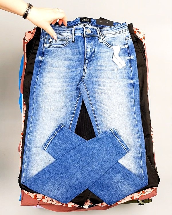 Фотография  884 - Bestseller Summer mix 104#15 кг, ЛОТ №7495 оптом в Кызыле и республике Тыва