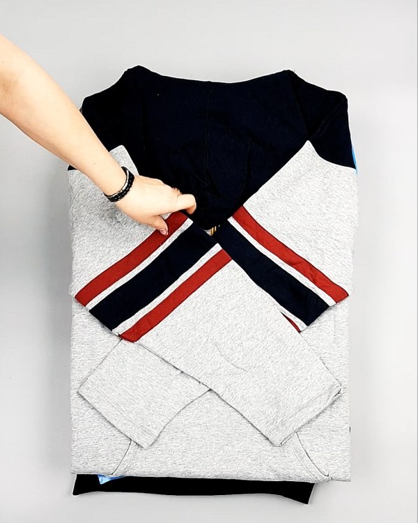 Фотография  330 - Толстовки СТОК CAN 0424#10 кг, ЛОТ №7447 оптом в Кызыле и республике Тыва