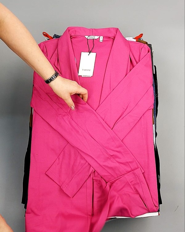 Фотография  840 - Bestseller Summer mix 104#15 кг, ЛОТ №7494 оптом в Кызыле и республике Тыва