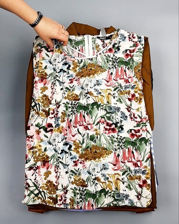 Фотография  448 - Bestseller Summer mix 104#15 кг, ЛОТ №7491 оптом в Кызыле и республике Тыва