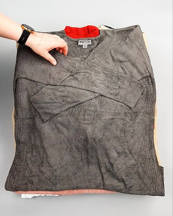 Фотография  745 - Джемпера СТОК CAN 084#7 кг, ЛОТ №7649 оптом в Кызыле и республике Тыва