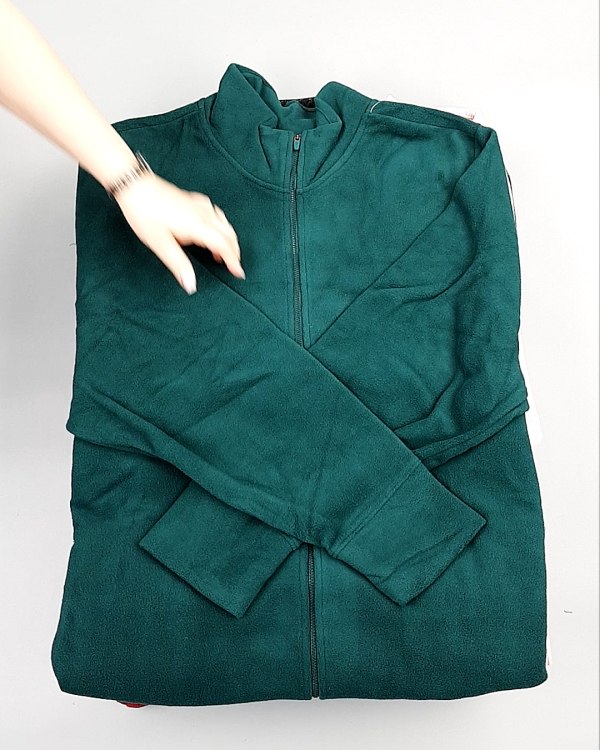 Фотография  331 - SWEATSHIRT CAN 084#10 кг, ЛОТ №7617 оптом в Кызыле и республике Тыва