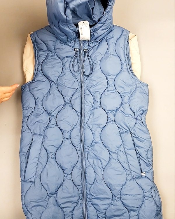 Фотография  636 - Верхняя одежда весна TOM TAILOR 124#7,8 кг, ЛОТ №7581 оптом в Кызыле и республике Тыва