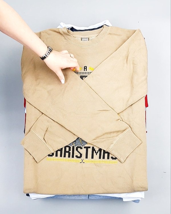 Фотография  358 - SWEATSHIRT CAN 084#10 кг, ЛОТ №7618 оптом в Кызыле и республике Тыва