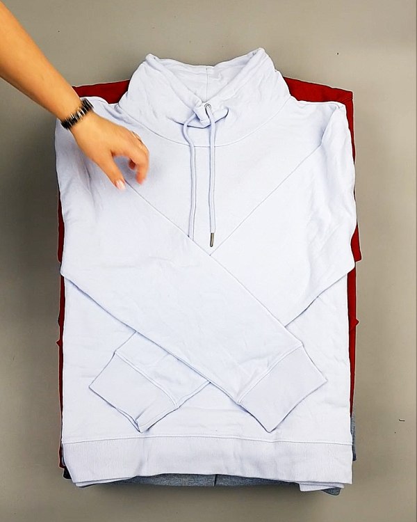 Фотография  960 - SWEATSHIRT CAN 084#10 кг, ЛОТ №7618 оптом в Кызыле и республике Тыва