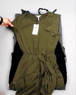 Фотография  756 - Платья Bestseller Summer 104#5 кг, ЛОТ №7701 оптом в Кызыле и республике Тыва