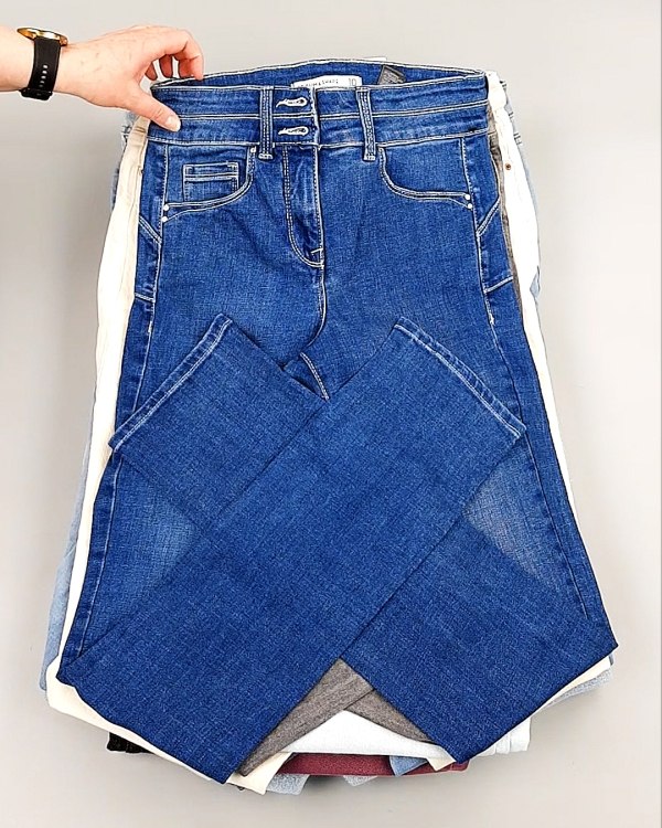 Фотография  959 - Джинсы NEXT Women#10 кг, ЛОТ №8034 оптом в Кызыле и республике Тыва