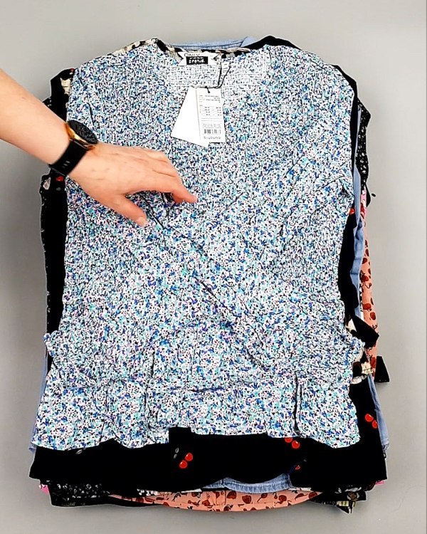 Фотография  932 - Блузки Bestseller 44#5 кг оптом в Кызыле и республике Тыва