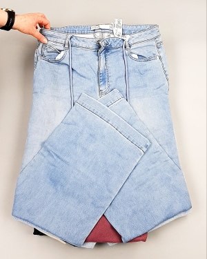 Фотография  915 - Джинсы NEXT Women#10 кг, ЛОТ №8034 оптом в Кызыле и республике Тыва