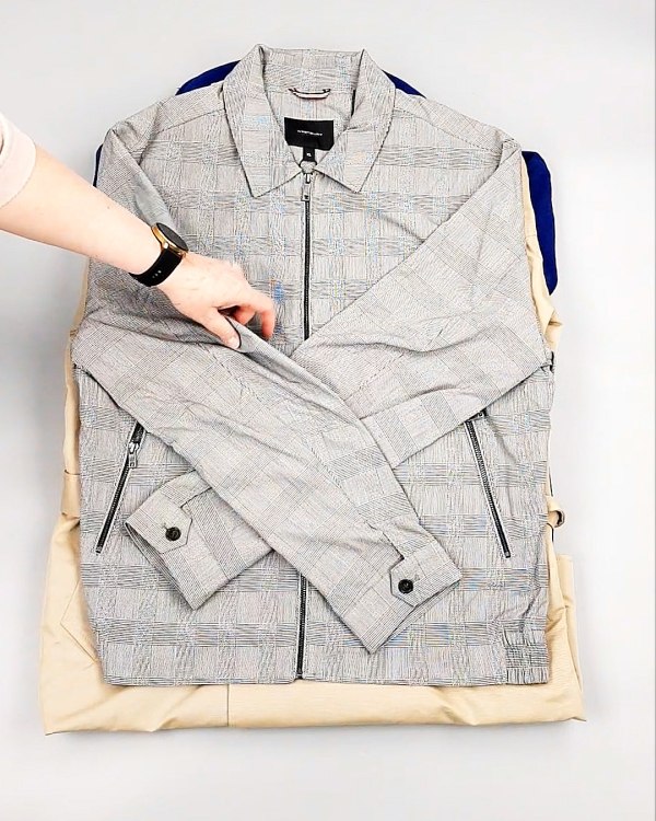 Фотография  838 - Ветровки м/ж C&A 025#10 кг, ЛОТ №7864 оптом в Кызыле и республике Тыва