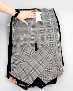 Фотография  315 - Брюки женские лето C&A 025#10 кг, ЛОТ №7892 оптом в Кызыле и республике Тыва