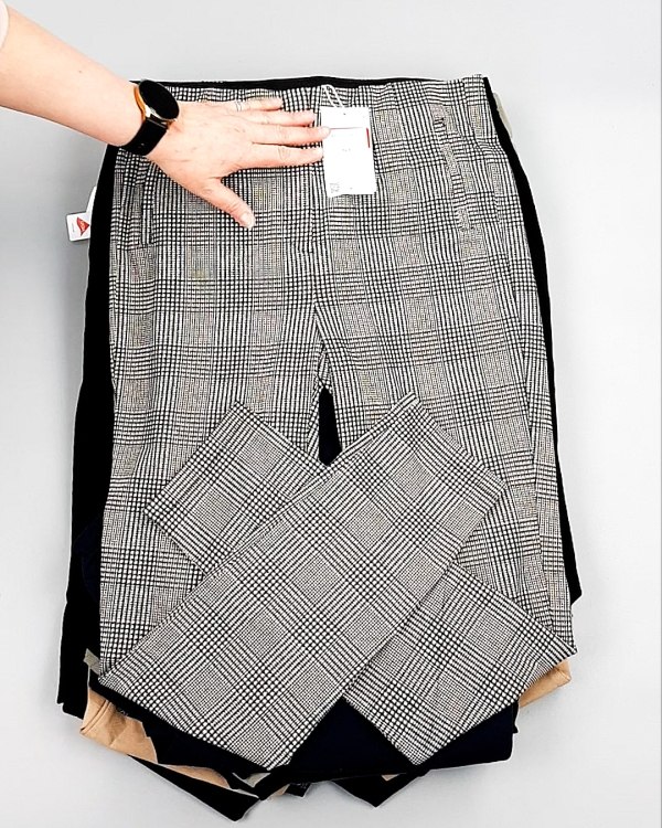 Фотография  199 - Брюки женские лето C&A 025#10 кг, ЛОТ №7892 оптом в Кызыле и республике Тыва