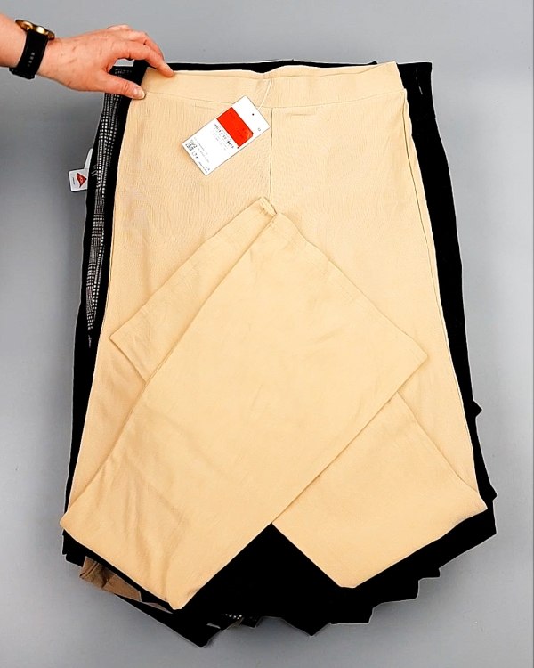 Фотография  878 - Брюки женские лето C&A 025#10 кг оптом в Кызыле и республике Тыва