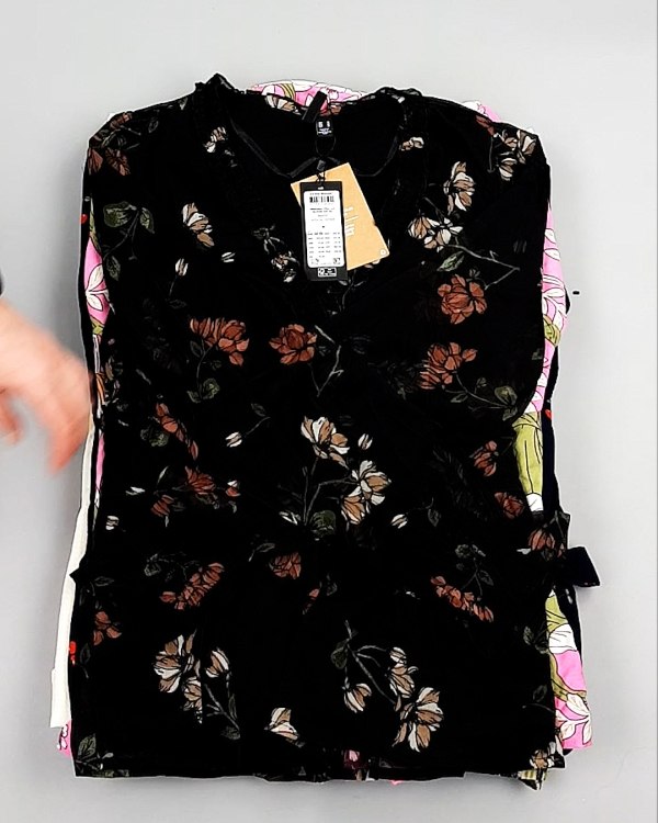 Фотография  394 - Блузки Bestseller 44#5 кг оптом в Кызыле и республике Тыва