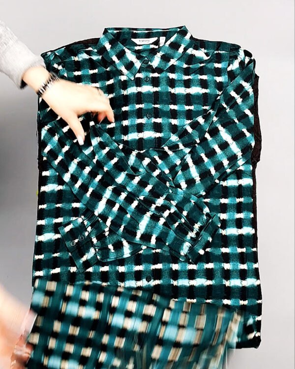 Фотография  800 - B.YOUNG Summer mix 035#15 кг, ЛОТ №8201 оптом в Кызыле и республике Тыва