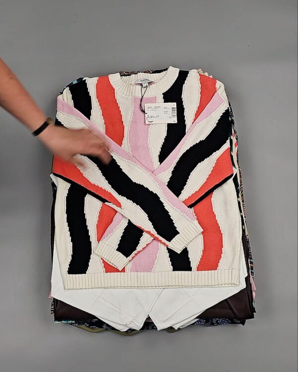 Фотография  373 - B.YOUNG Summer mix 045#15 кг, ЛОТ №8570 оптом в Кызыле и республике Тыва