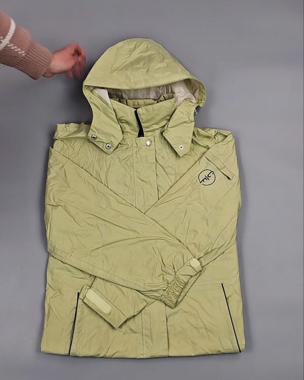 Фотография  104 - Ветровки женские#25 кг, ЛОТ № ВК0086 оптом в Кызыле и республике Тыва