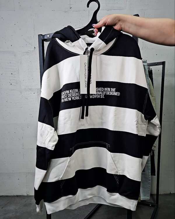 Фотография  702 - LACOSTE, CALVIN KLEIN, TOMMY HILFIGER, GUESS + 075#20 шт, ЛОТ №9072 оптом в Кызыле и республике Тыва