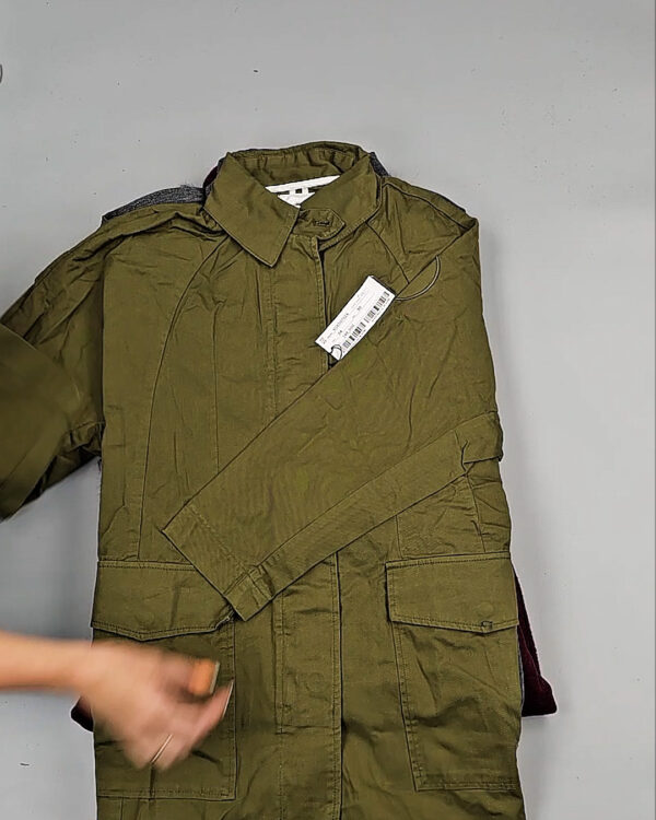 Фотография  842 - Верхняя одежда Корея 085#15 кг, ЛОТ № СТ-9246 оптом в Кызыле и республике Тыва