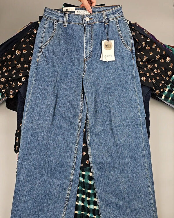 Фотография  963 - B.YOUNG Winter mix 104#15 кг, ЛОТ СТ-9596 оптом в Кызыле и республике Тыва