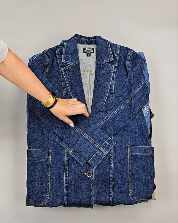 Фотография  921 - Ветровки женские CAN 104#12,7 кг, ЛОТ СТ-9405 оптом в Кызыле и республике Тыва