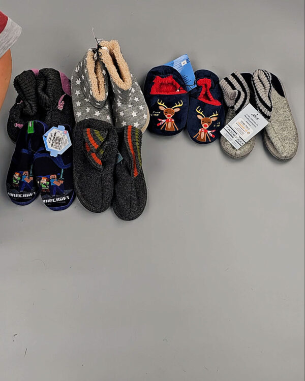 Фотография  769 - Обувь домашняя дети СТОК 065#3,2 кг, ЛОТ СТ-9727 оптом в Кызыле и республике Тыва