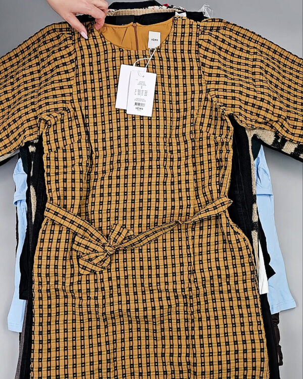 Фотография  865 - DK, Bestseller + Winter mix#15 кг, ЛОТ СТ-9957 оптом в Кызыле и республике Тыва