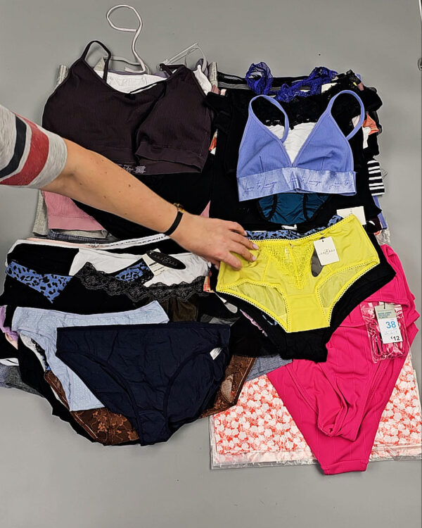 Фотография  244 - Нижнее белье (LINGERIE)#10 кг, ЛОТ СТ-9890 оптом в Кызыле и республике Тыва